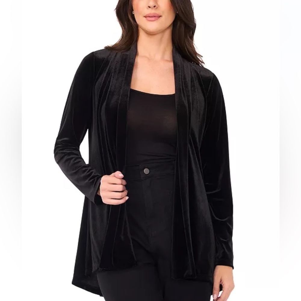 NWOT Vince Camuto
Women's Velvet Long Sleeve Cardigan Sweater